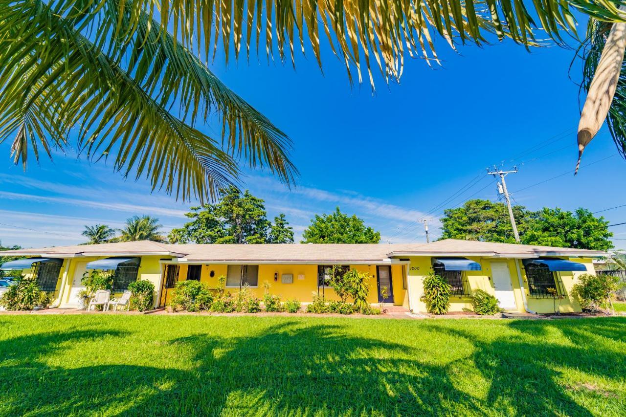 Beach Chairs, Good Kitchen, Strong Wifi On 14Th Ave فورت لودرديل المظهر الخارجي الصورة