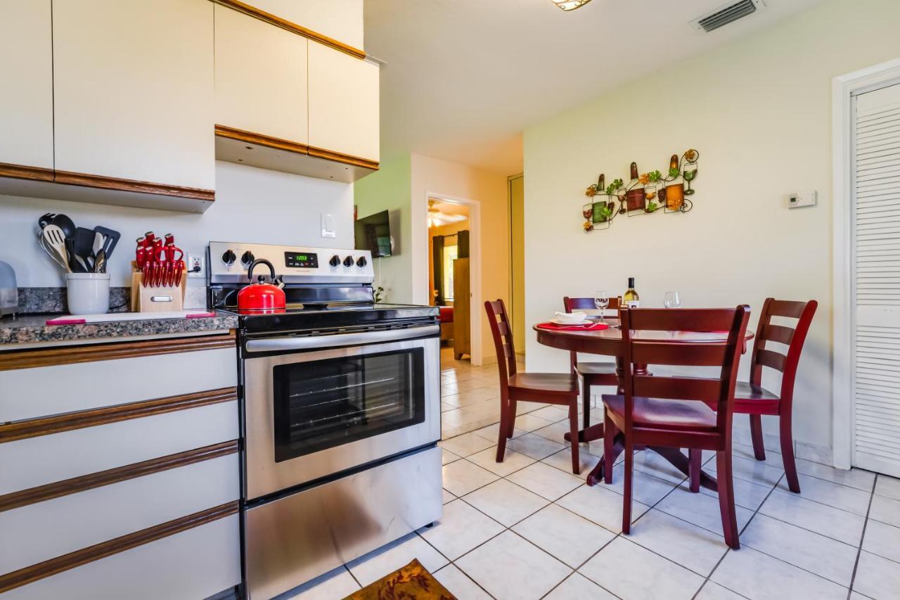 Beach Chairs, Good Kitchen, Strong Wifi On 14Th Ave فورت لودرديل المظهر الخارجي الصورة