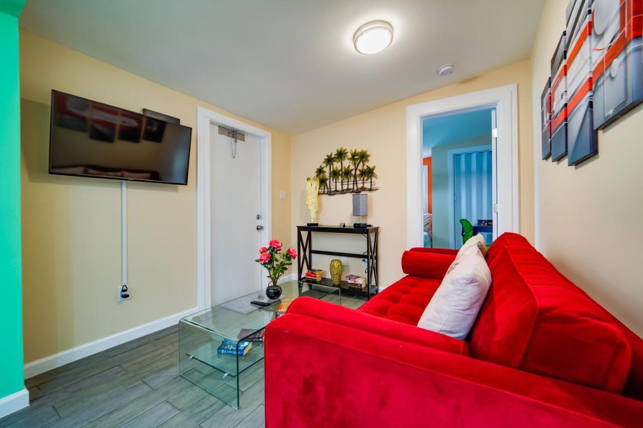 Beach Chairs, Good Kitchen, Strong Wifi On 14Th Ave فورت لودرديل المظهر الخارجي الصورة
